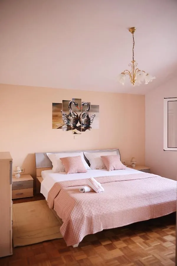 Apartment Blanka With A Beautiful View Of Trogir