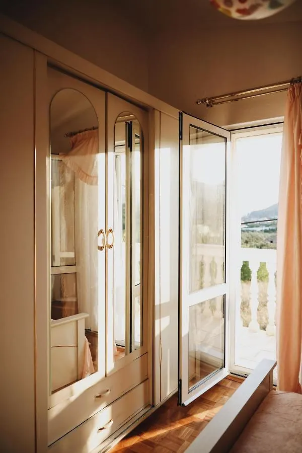Apartment Blanka With A Beautiful View Of Trogir