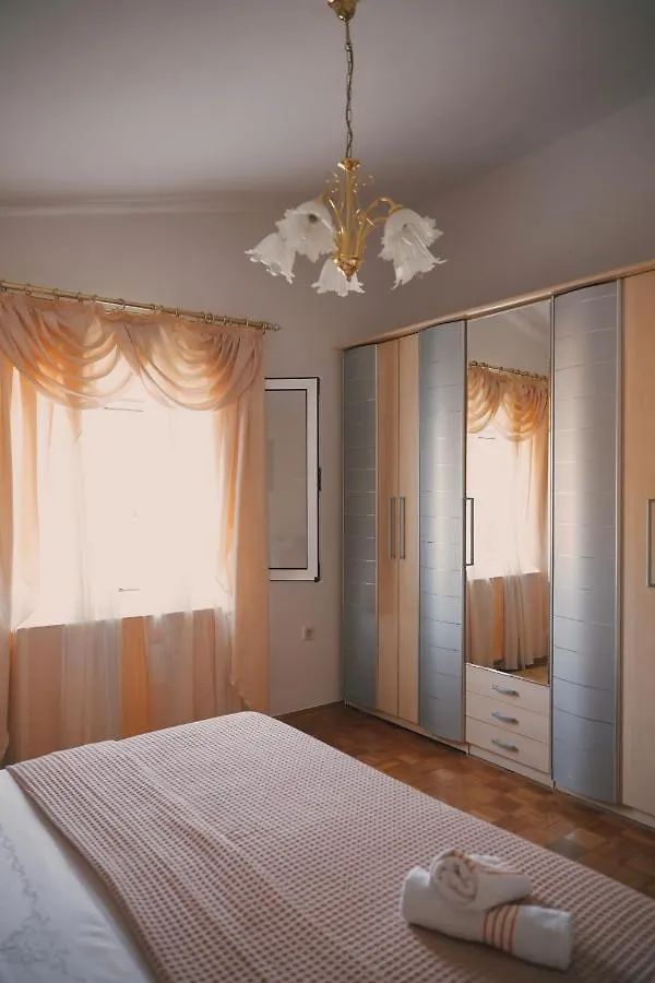 Apartment Blanka With A Beautiful View Of Trogir