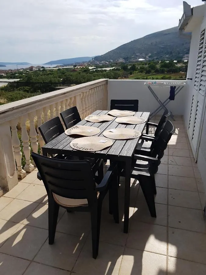 Apartment Blanka With A Beautiful View Of Trogir