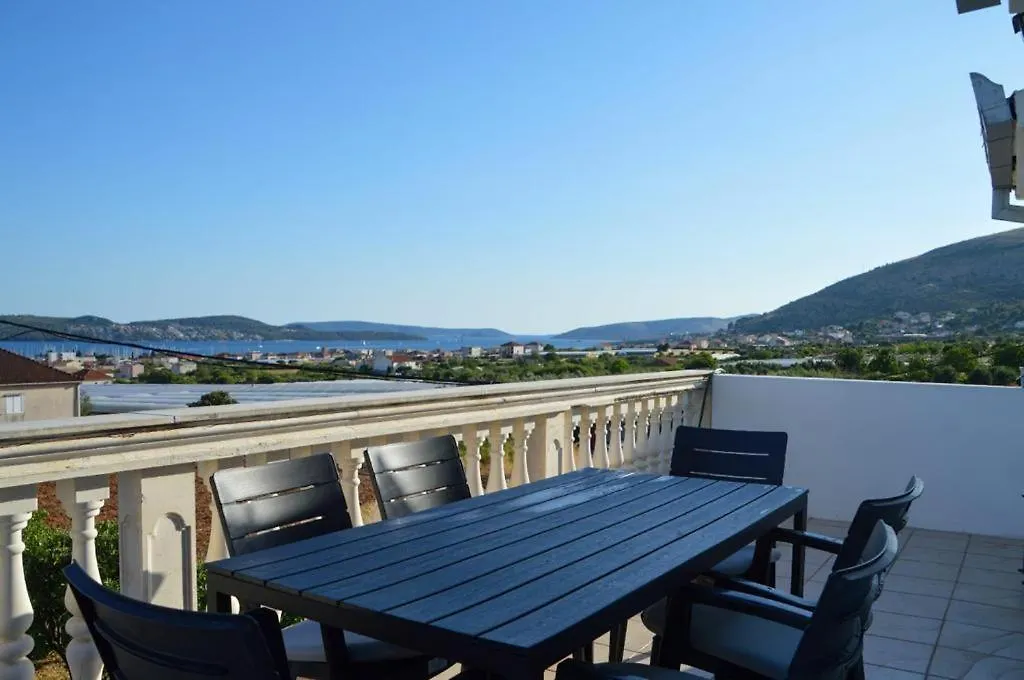 Apartment Blanka With A Beautiful View Of Trogir